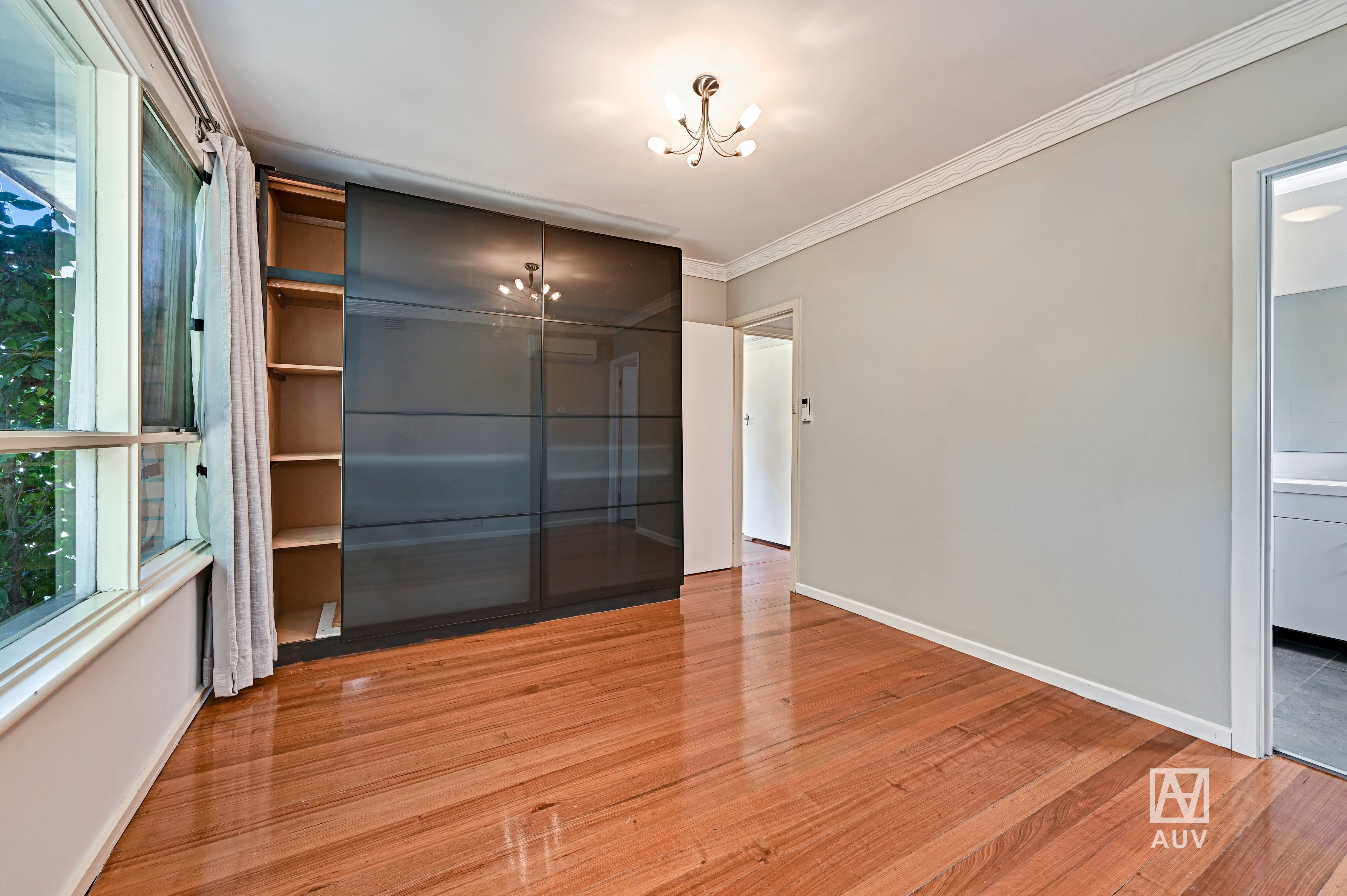 71 Canterbury Road, Blackburn - Thumbnail 4