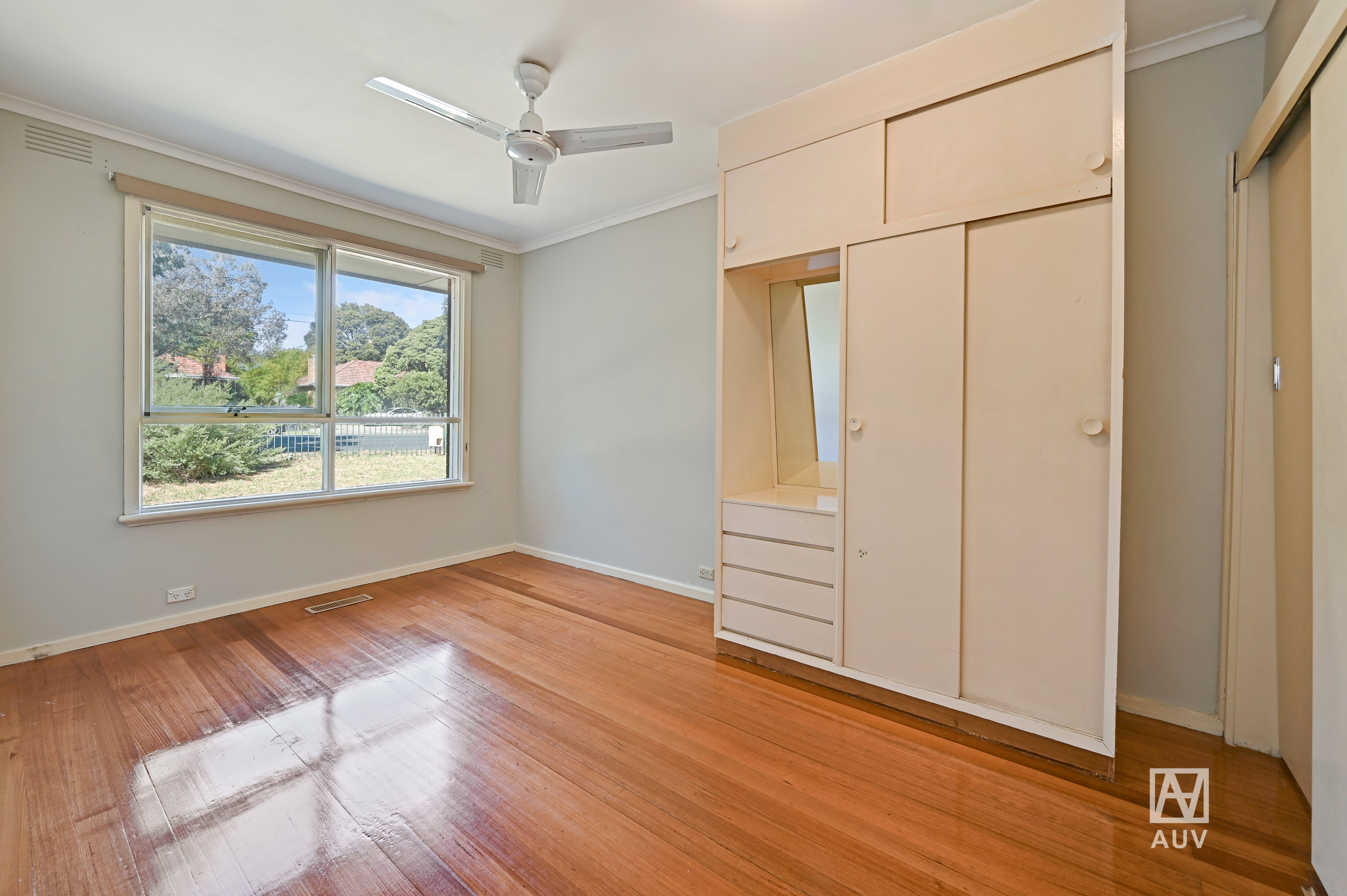 71 Canterbury Road, Blackburn - Thumbnail 6