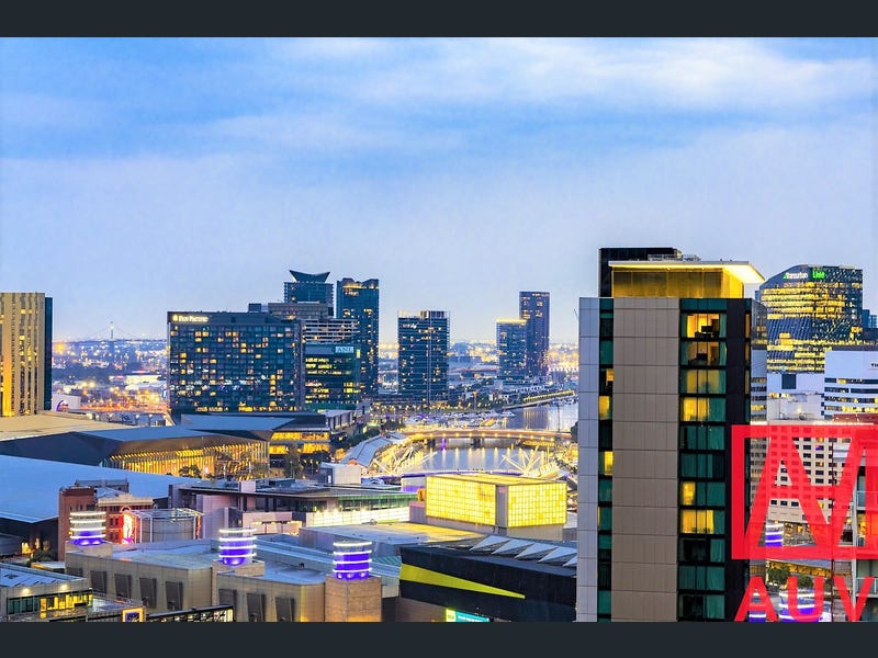 2411/163 City Road, Southbank - Thumbnail 3