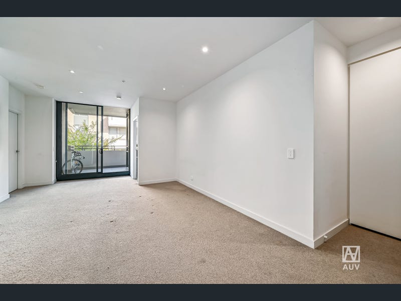 205/11 Bond Street, Caulfield North - Thumbnail 2