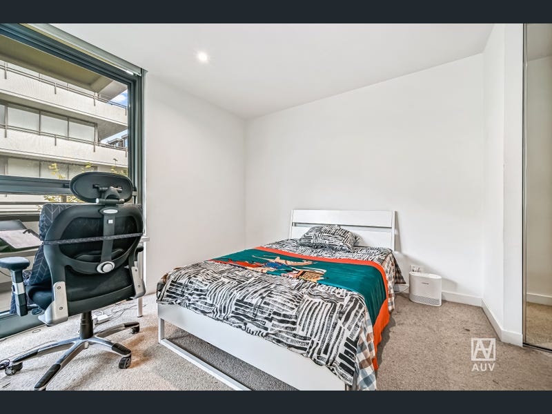 205/11 Bond Street, Caulfield North - Thumbnail 3