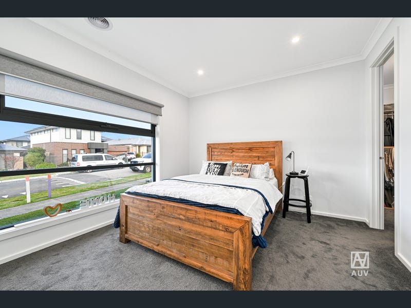 18 Ambleside Way, Officer - Thumbnail 8