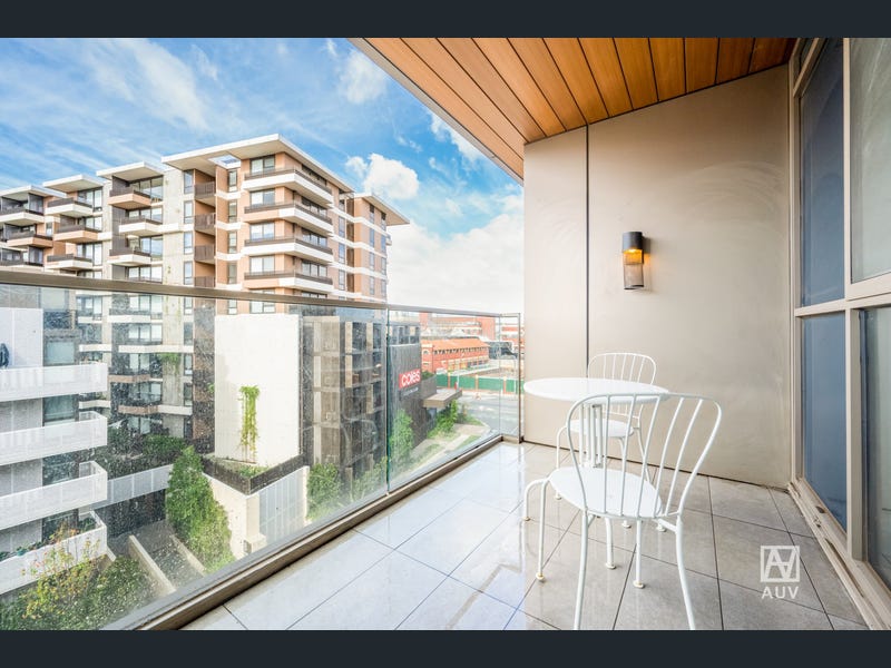504/15 Bond Street, Caulfield North - Thumbnail 3