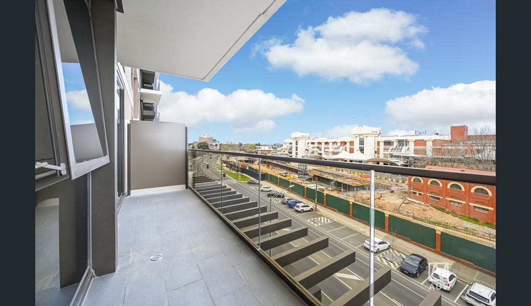 407/10 Station Street, Caulfield North - Thumbnail 3