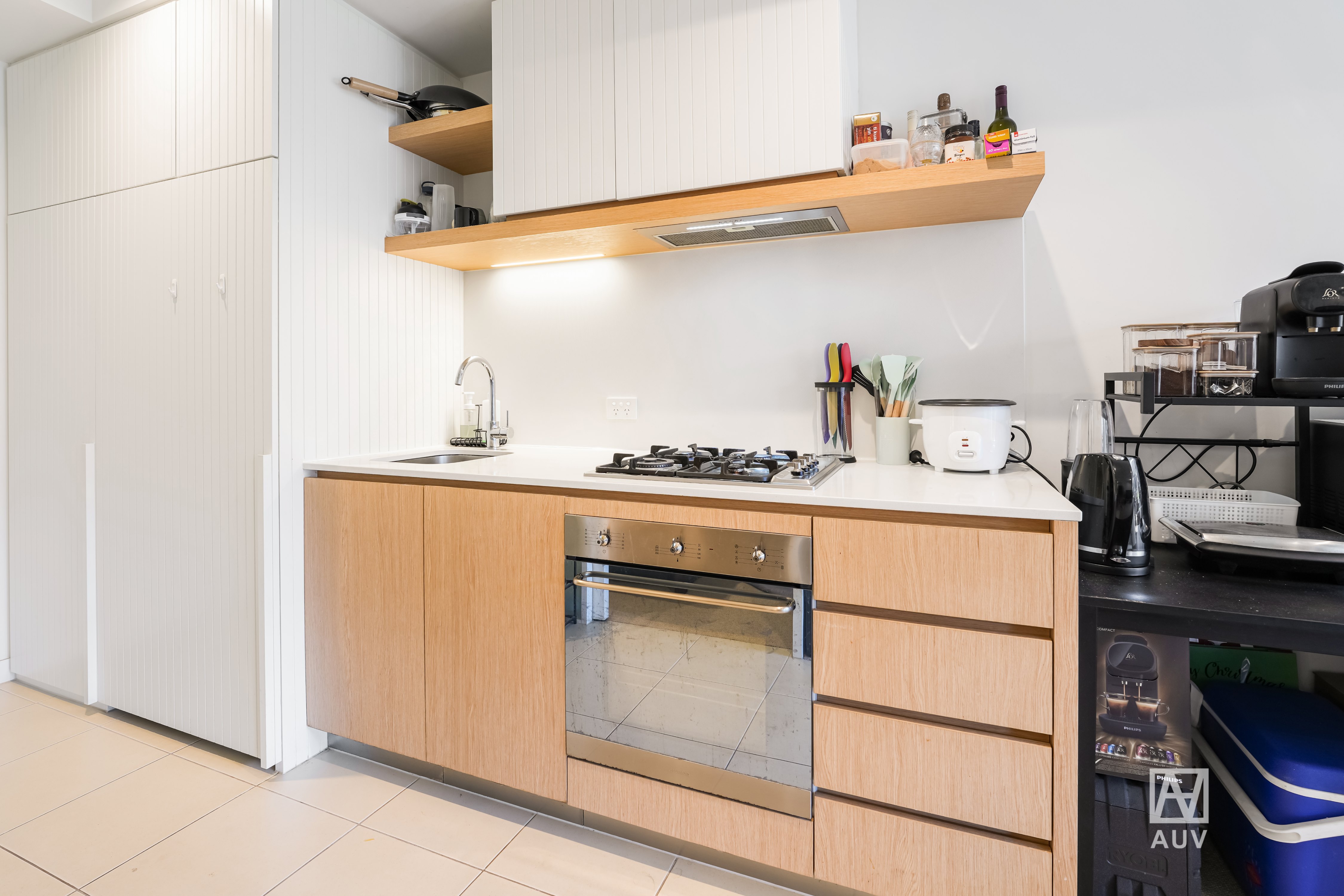 508/15 Bond Street, Caulfield North - Thumbnail 2