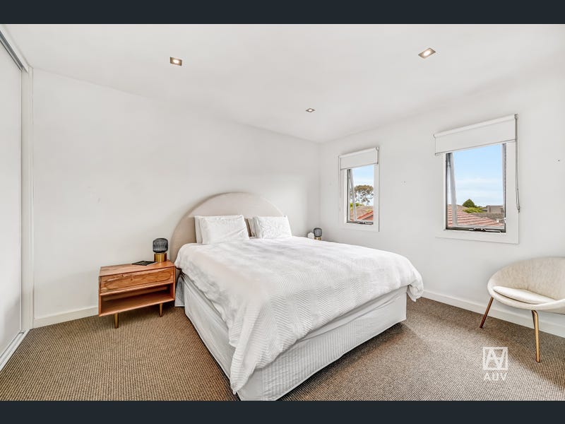 2/51 Coorigil Road, Carnegie - Thumbnail 4