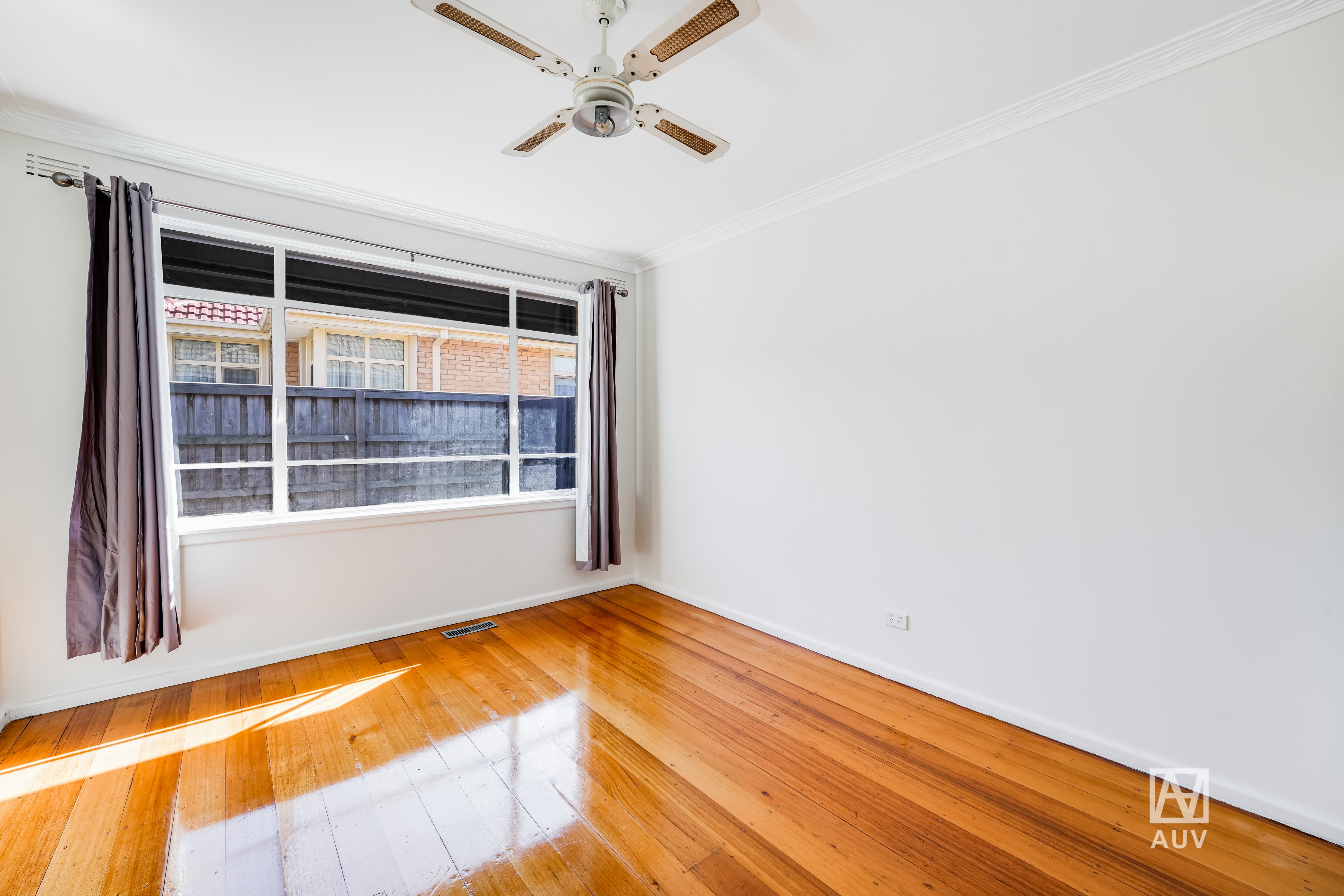 2 Martin Court, Bentleigh East - Thumbnail 7