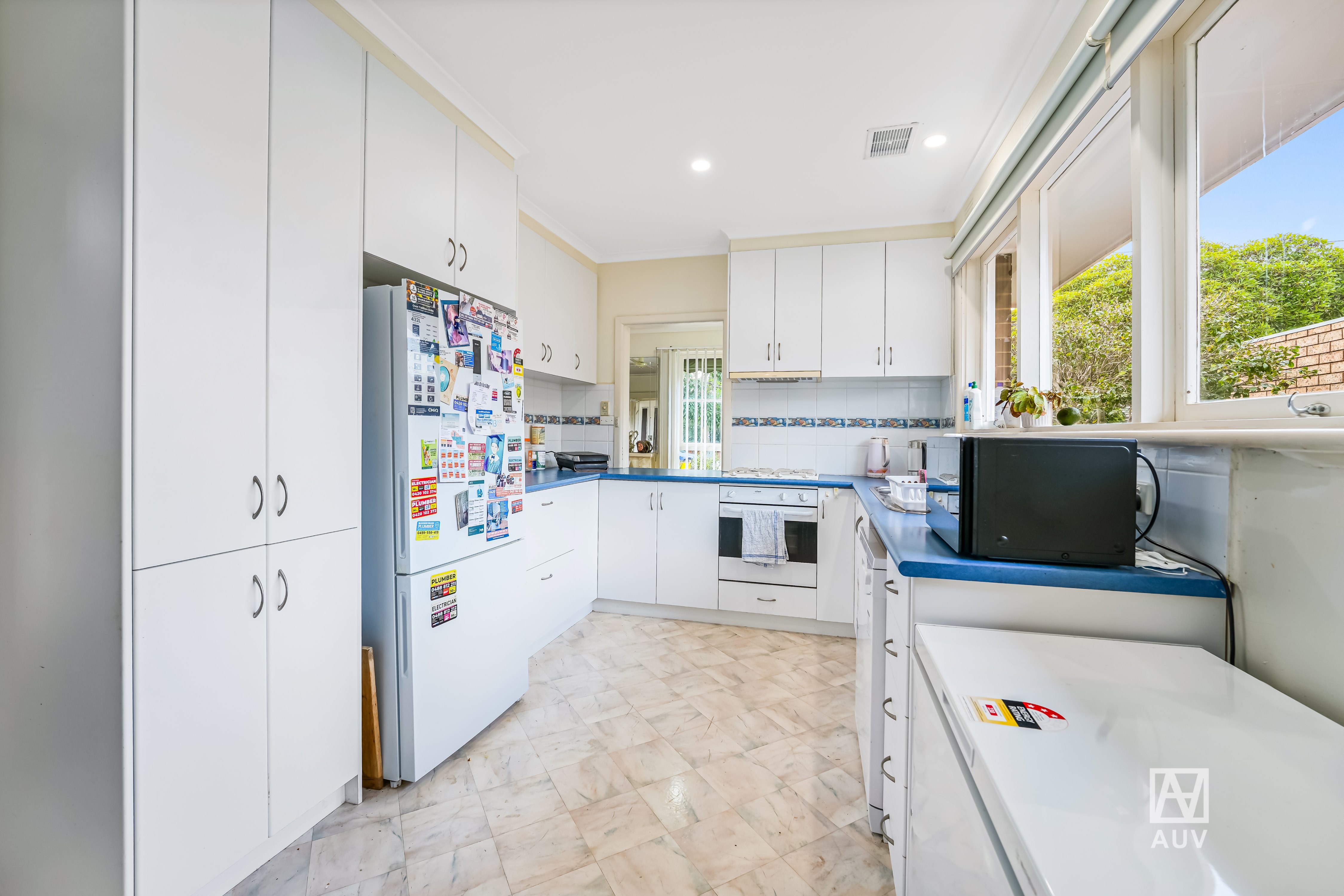 1/12 Park Avenue, Glen Huntly - Thumbnail 2