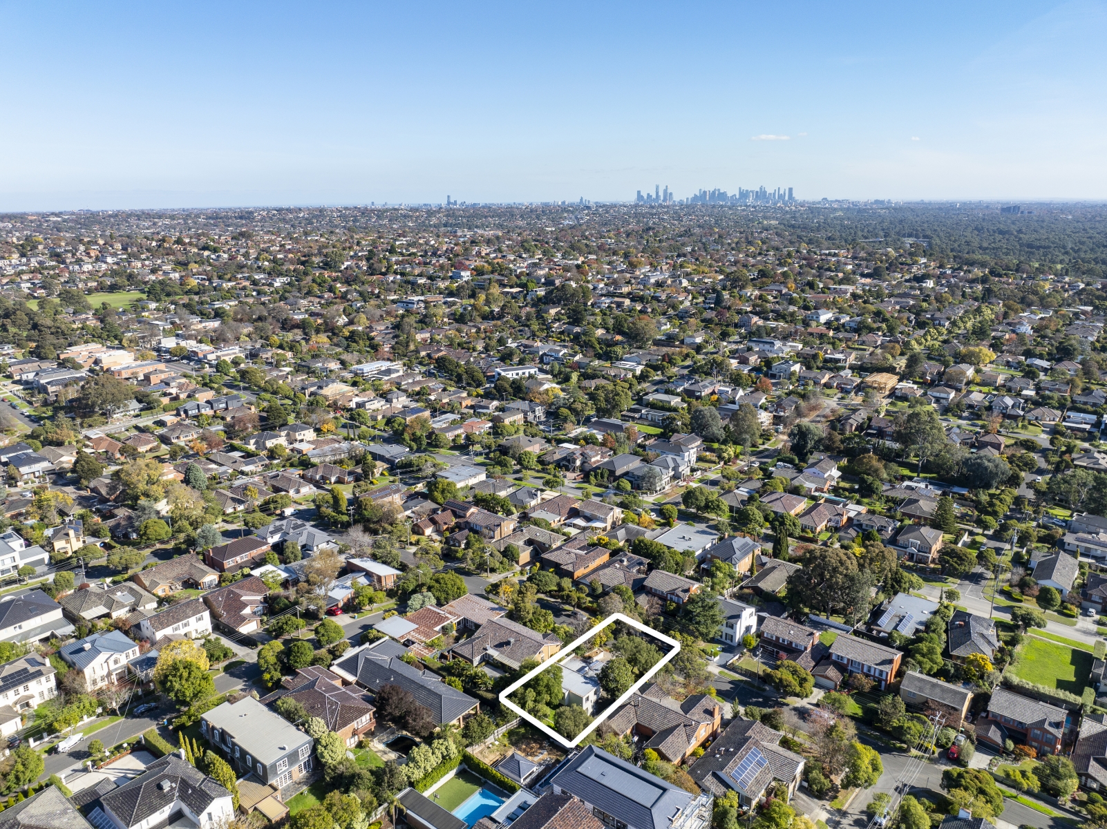 9 Seattle Street, Balwyn North - Thumbnail 2