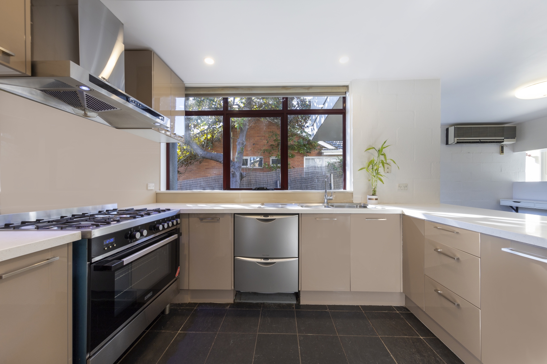 9 Seattle Street, Balwyn North - Thumbnail 6
