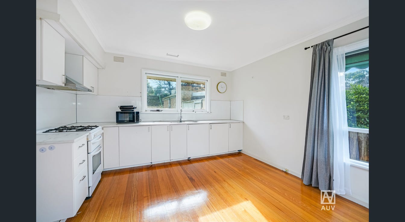 43 Stocks Road, Mount Waverley - Thumbnail 4