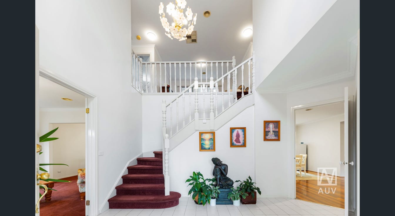 39 Dealing Drive, Oakleigh South - Thumbnail 2