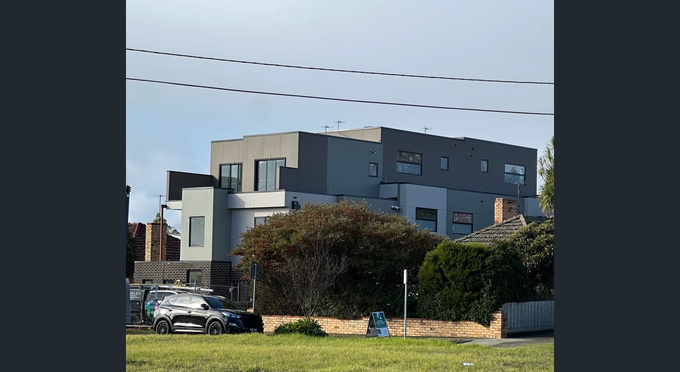 U1 & U2/158 East Boundary Road, Bentleigh East - Thumbnail 4