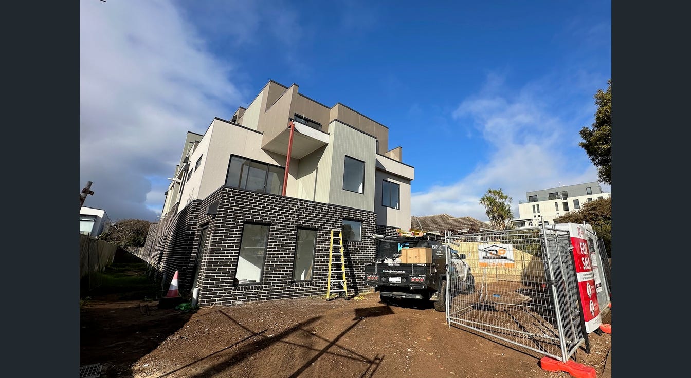 U1 & U2/158 East Boundary Road, Bentleigh East - Thumbnail 5