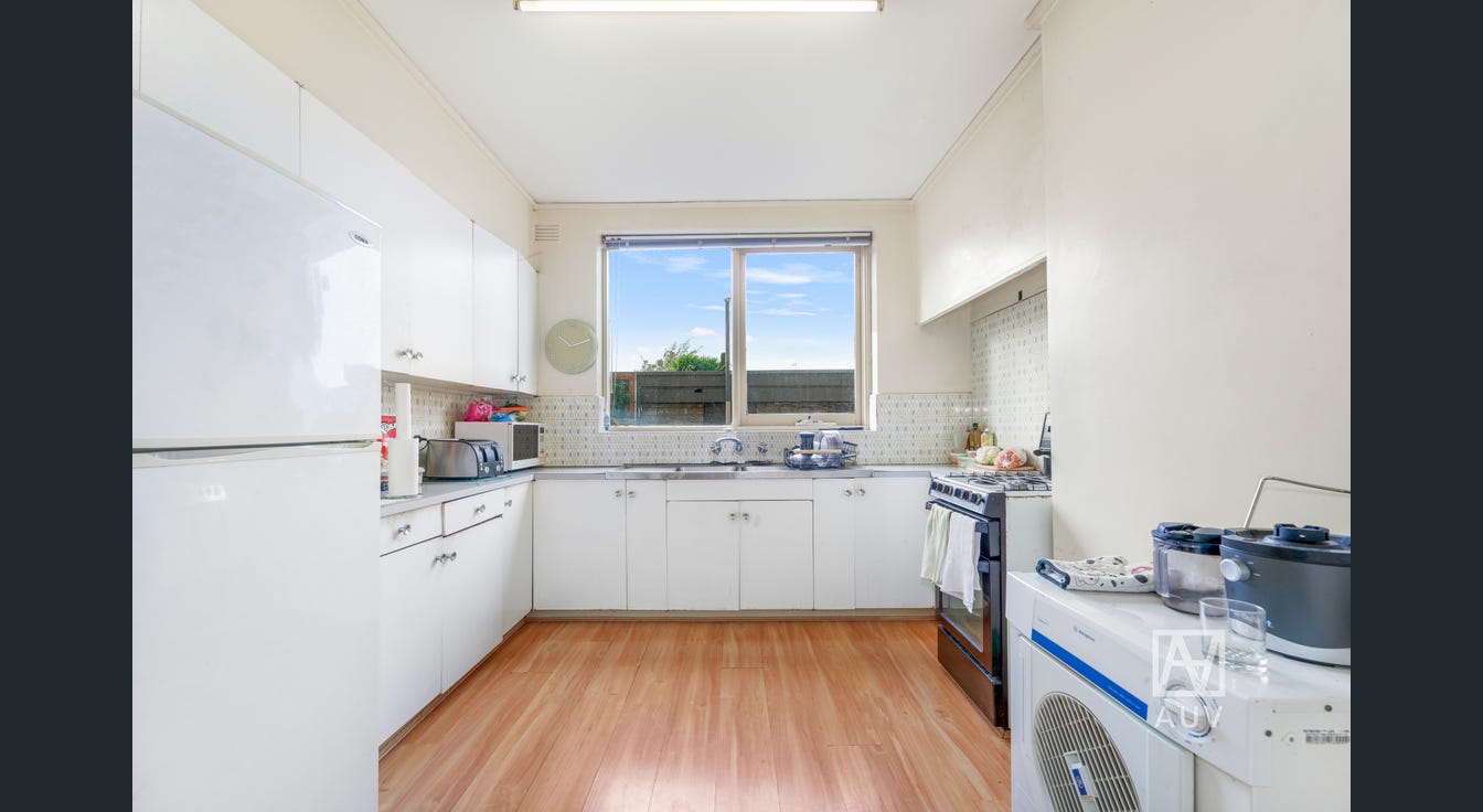 1/10 Crimea Street, Caulfield North - Thumbnail 2