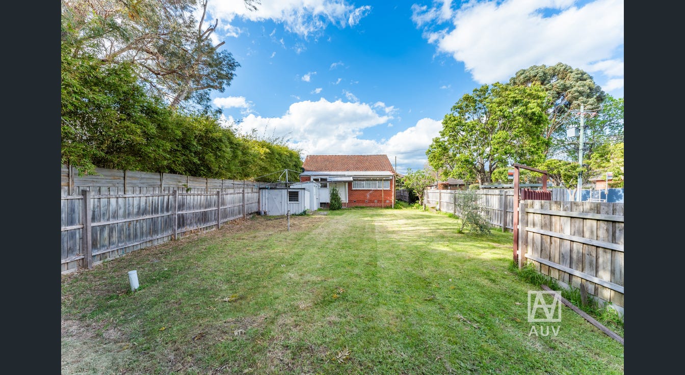 138 Kangaroo Road, Hughesdale - Thumbnail 3
