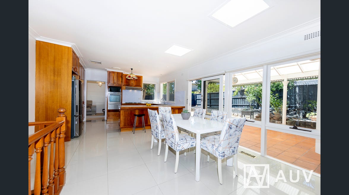 67 Lorraine Drive, Burwood East - Thumbnail 5