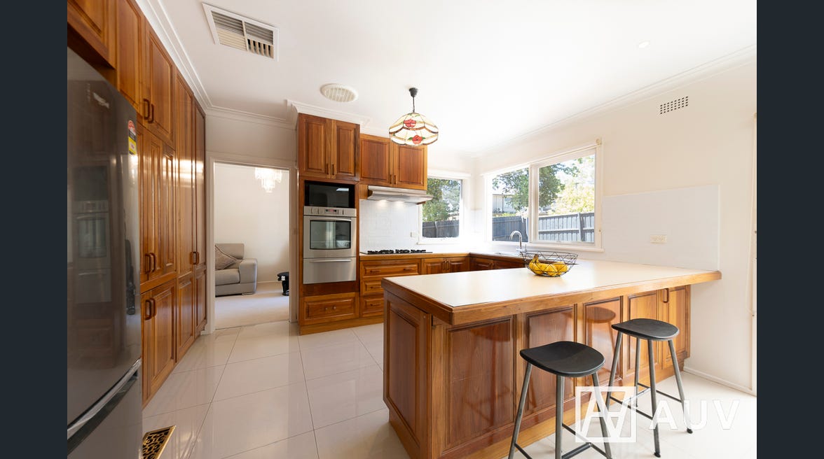 67 Lorraine Drive, Burwood East - Thumbnail 6