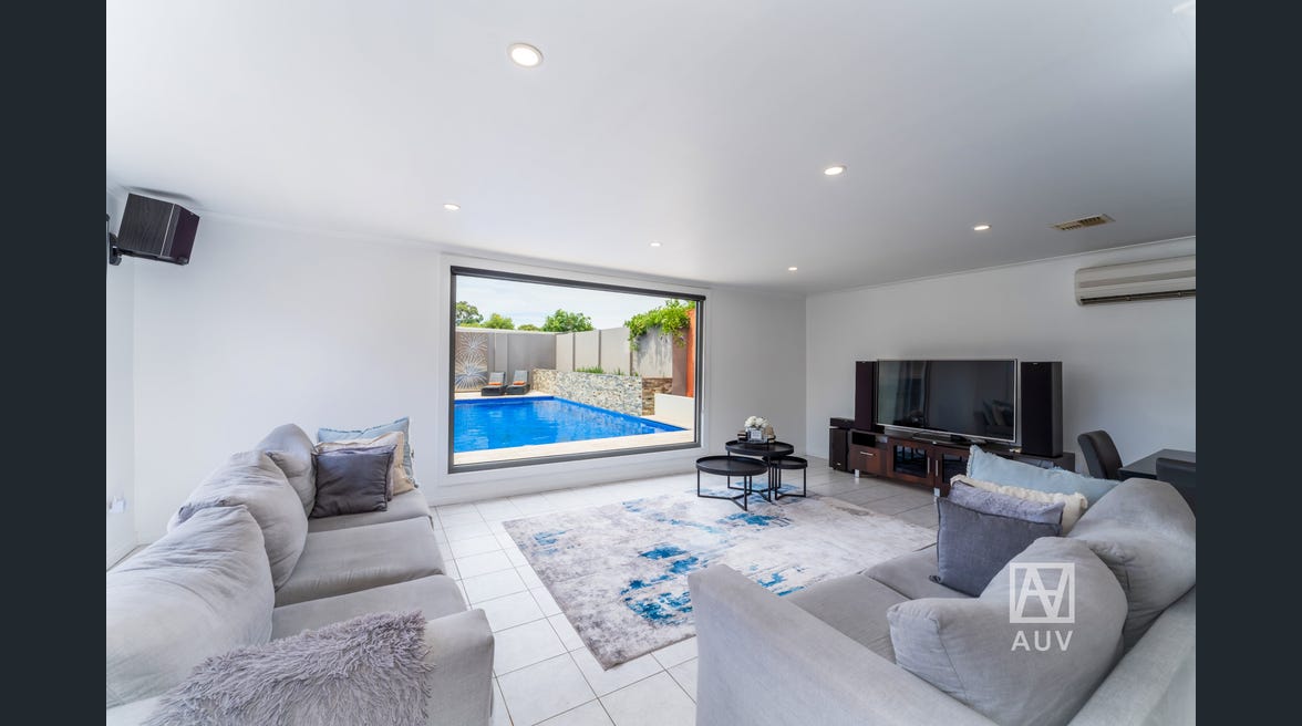 70 Marlborough Street, Bentleigh East - Thumbnail 2