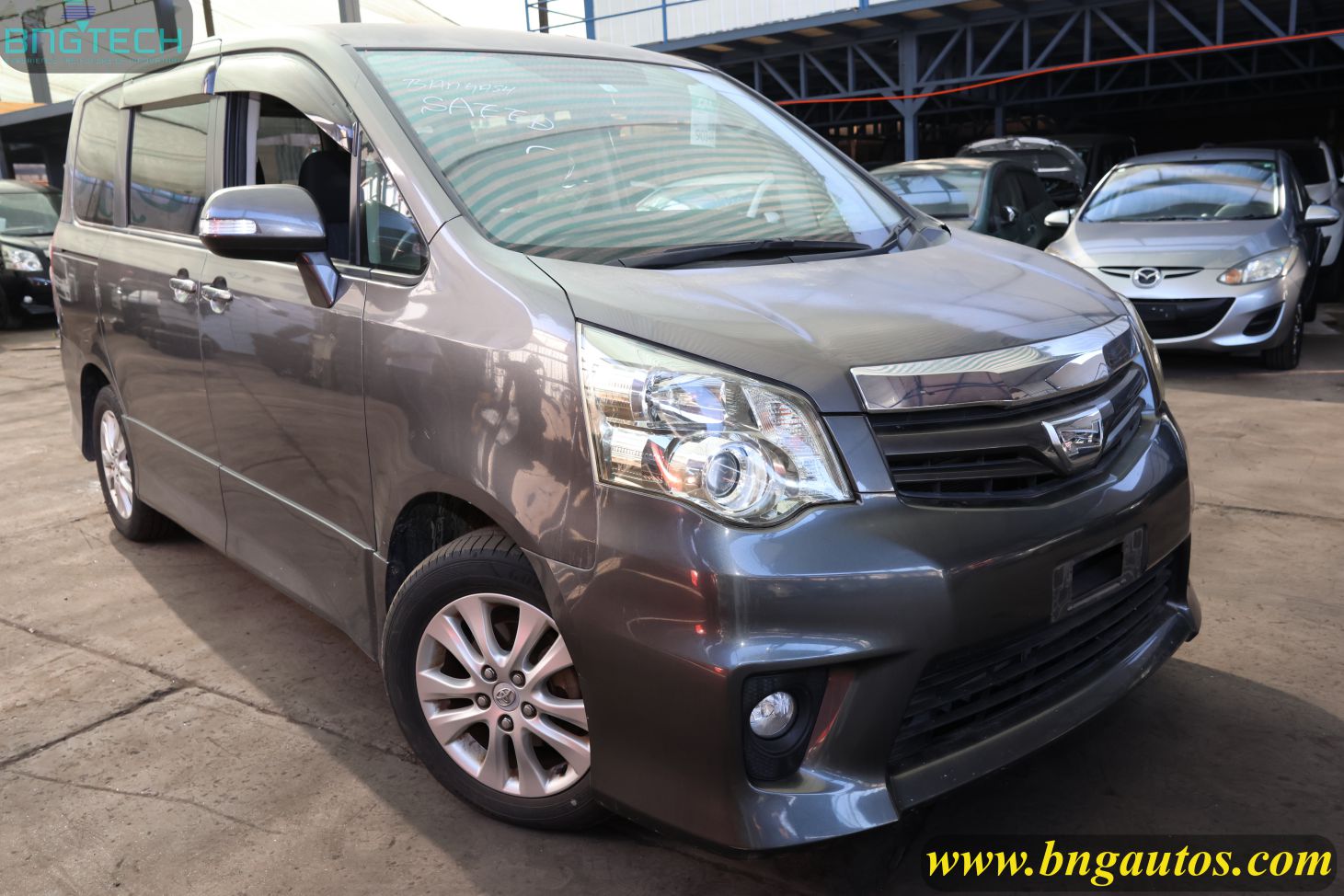 TOYOTA NOAH SI, AÑO 2010, 4X2,