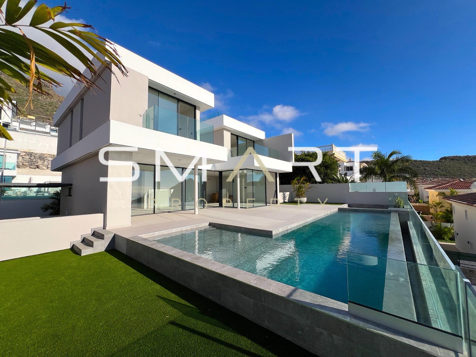 Villa contemporaine avec piscine à débordement et vue sur la mer à Roque del Conde - Torviscas Alto