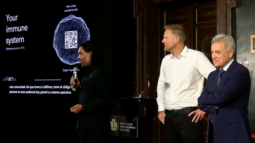 Omniscope at TransVision 2025 featuring FC Barcelona.

Decoding the immune system for healthspan and sports performance:
osLifetime, a Cellular Age Model for Personalized Gerotherapeutics.

Presented by Omniscope CEO & Co-founder Vijay Vaswani, Omniscope CSO-Cofounder Prof. Holger Heyn, and CMO FC Barcelona Dr. Gil Rodas.