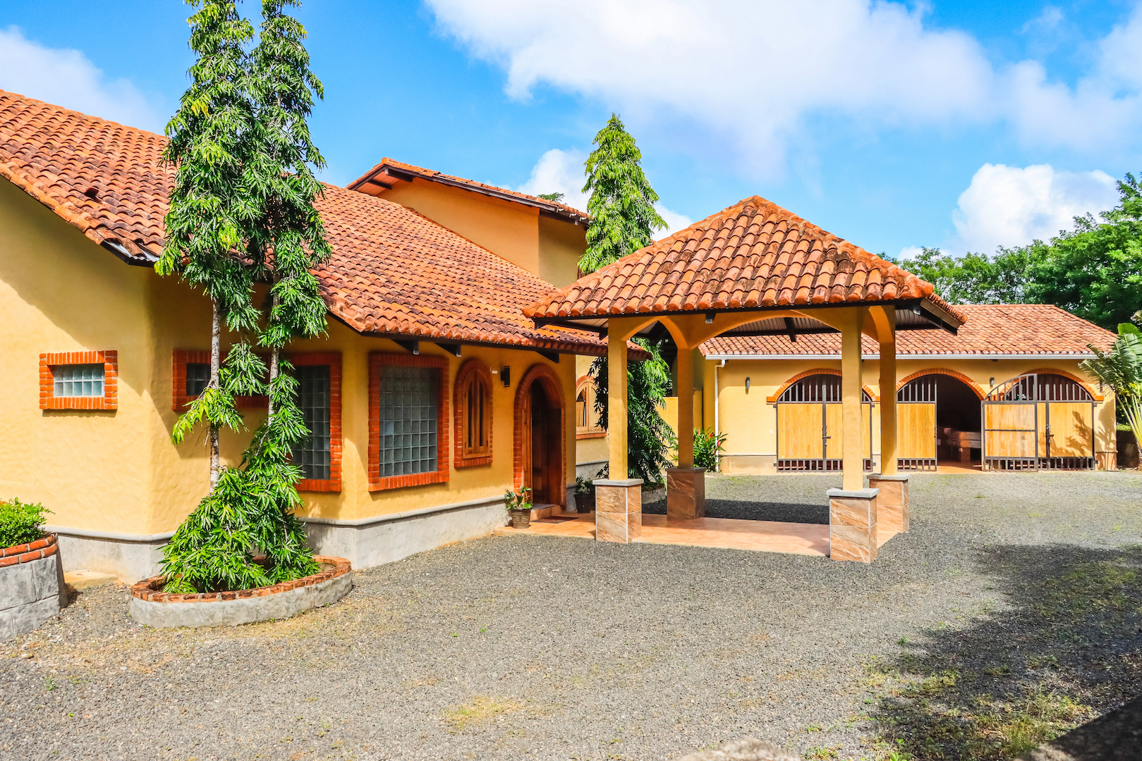 Immerse Yourself in Ocean Bliss: Your Private Sanctuary Awaits on 1.7 Acres