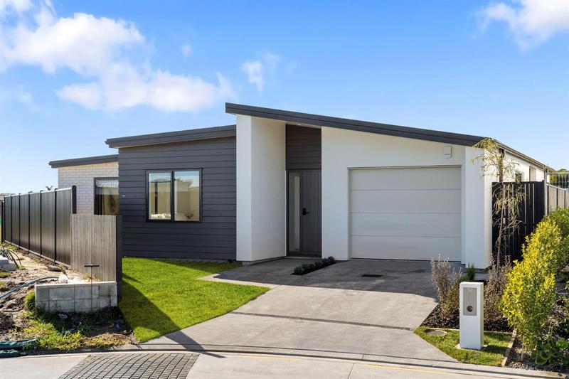 Move-in Ready. Premium Build. $965,000