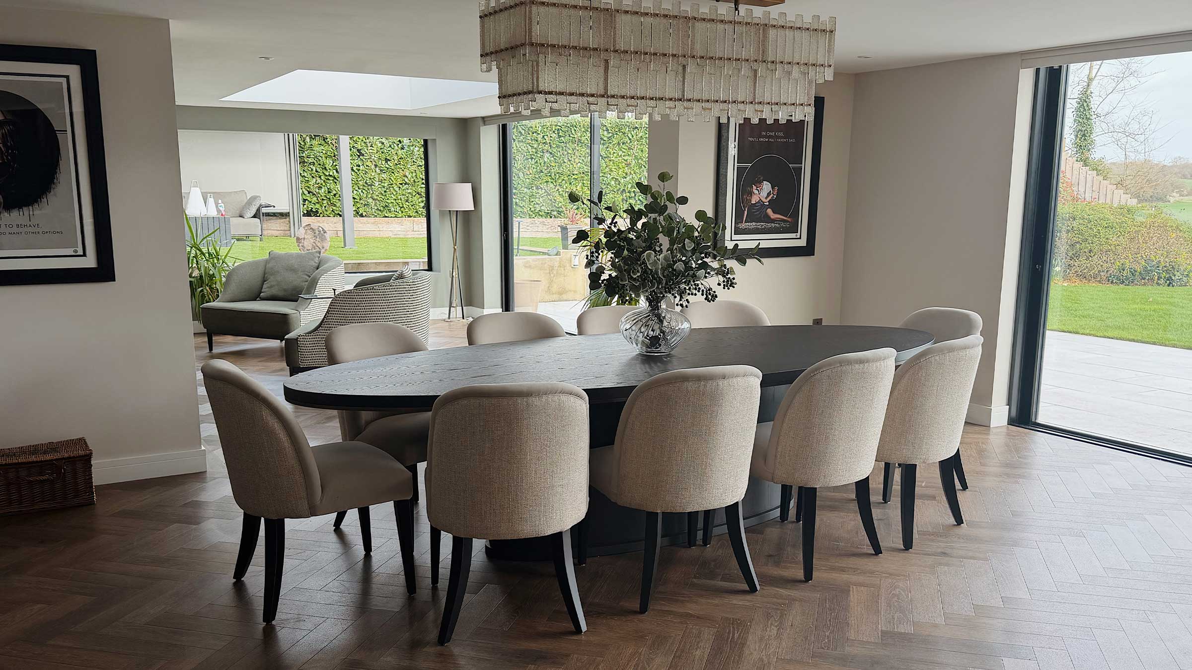 HERTFORD OVAL DINING TABLE