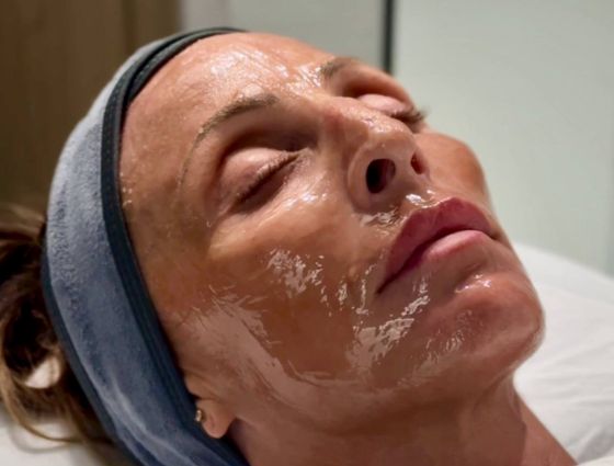 hydrafacial-glowing-face