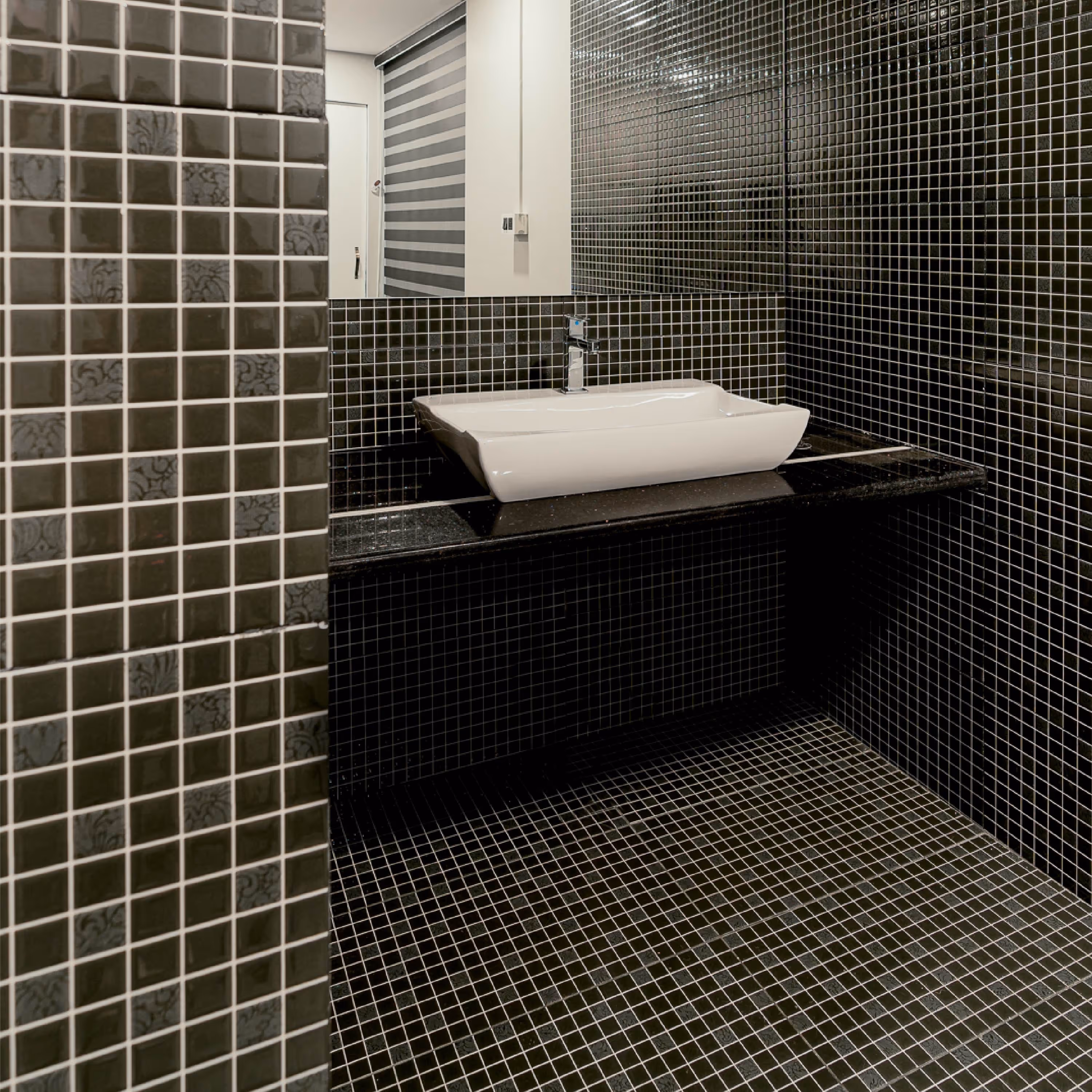 TONI&GUY wash area