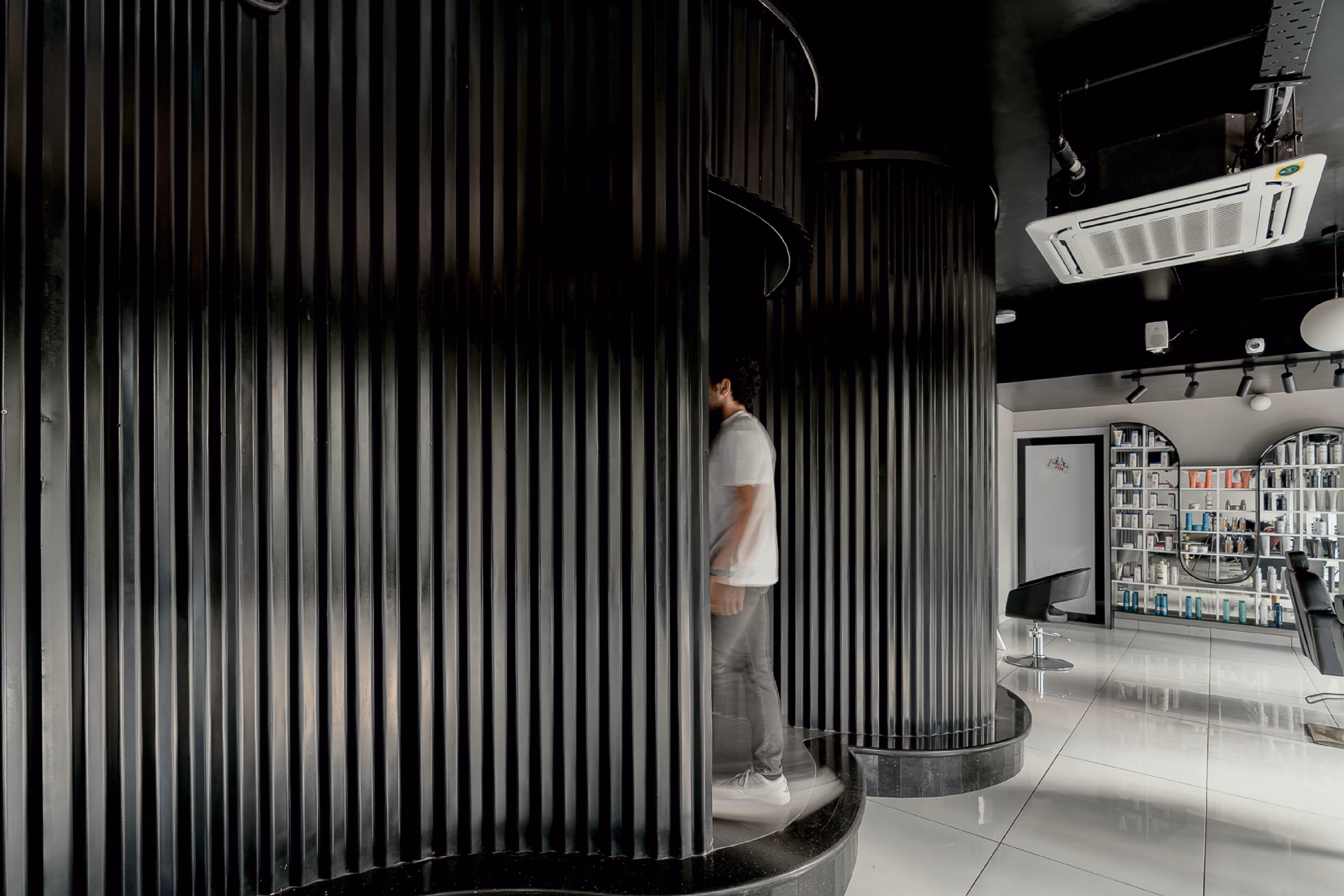 TONI&GUY entrance into wash area