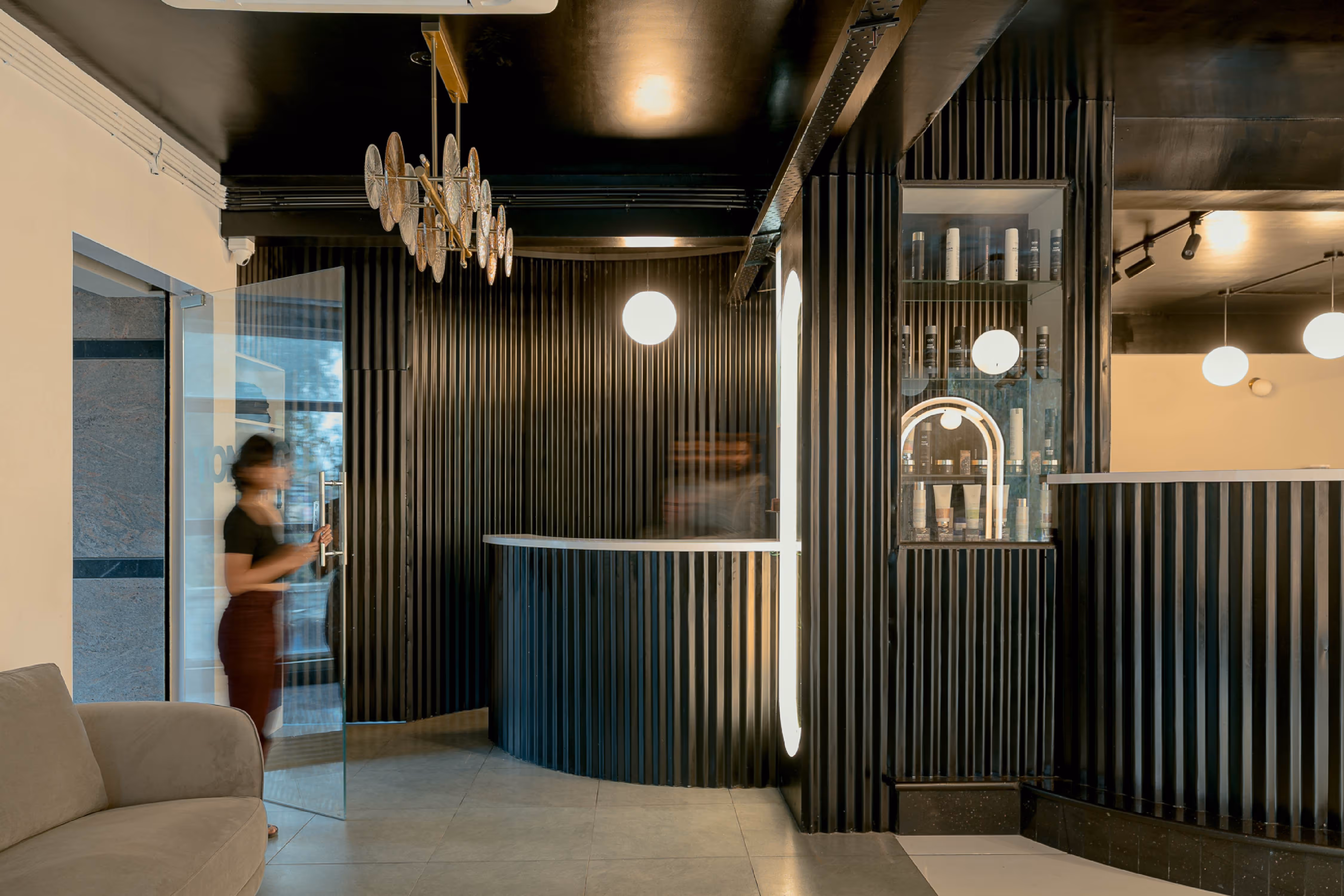 TONI&GUY reception desk