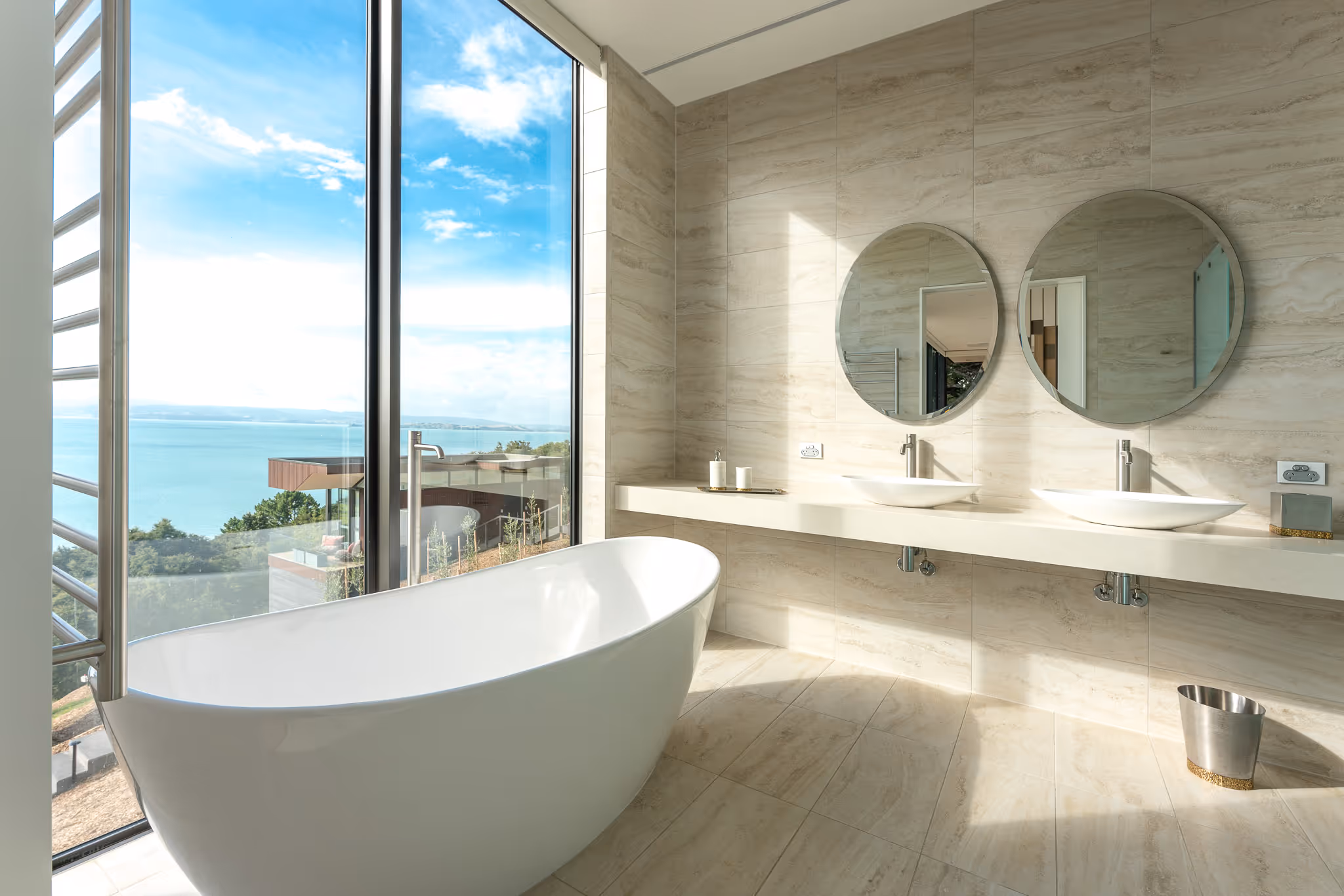 Omana Luxury Villa. Villa Serenity. Luxury accomodation in Waiheke, New Zealand
