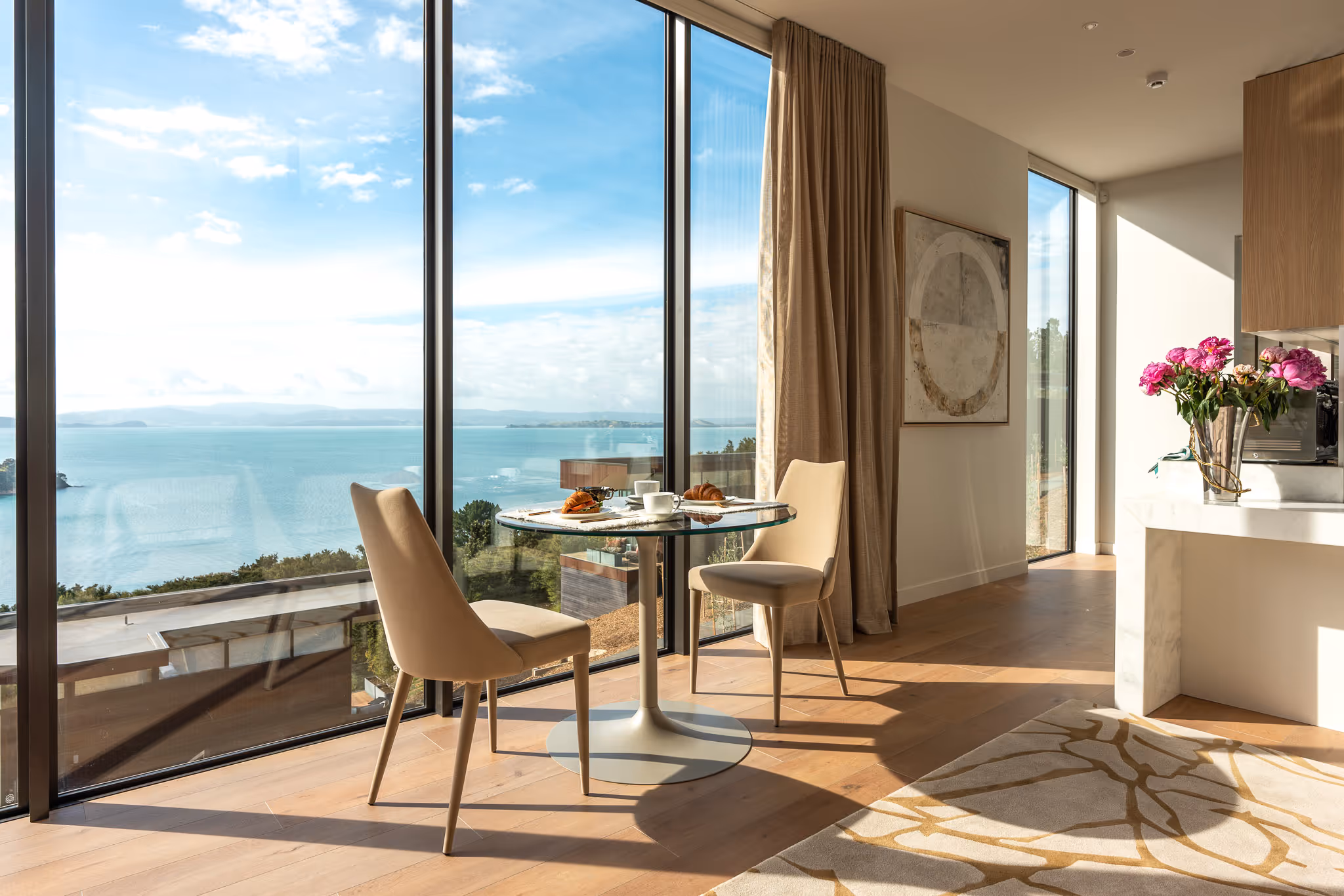 Omana Luxury Villa. Villa Serenity. Luxury accomodation in Waiheke, New Zealand