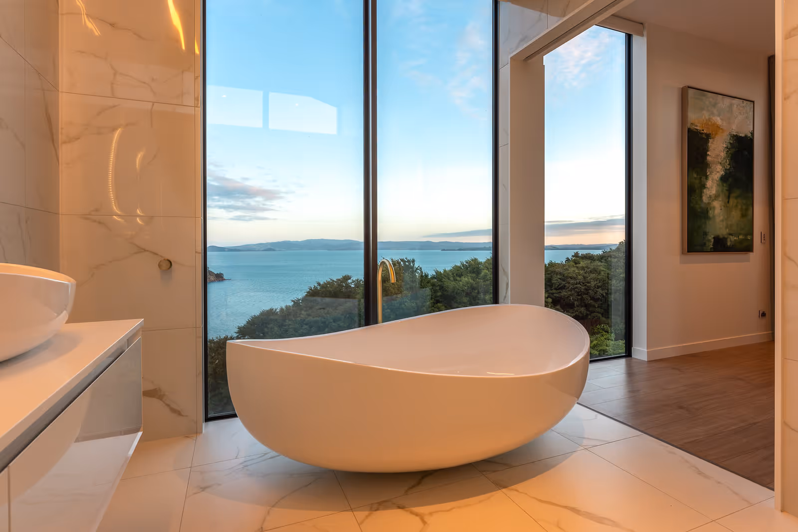 Omana Luxury Villa. Villa Surrender. Luxury accomodation in Waiheke, New Zealand