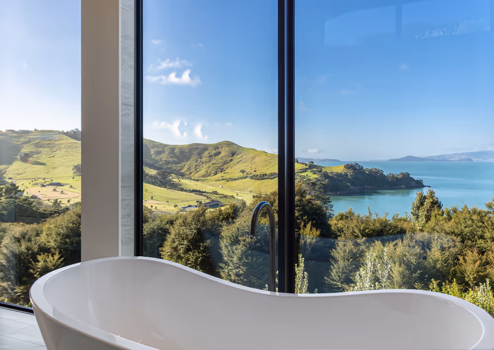 Villa Joy's bathtub with an ocean view as the backdrop