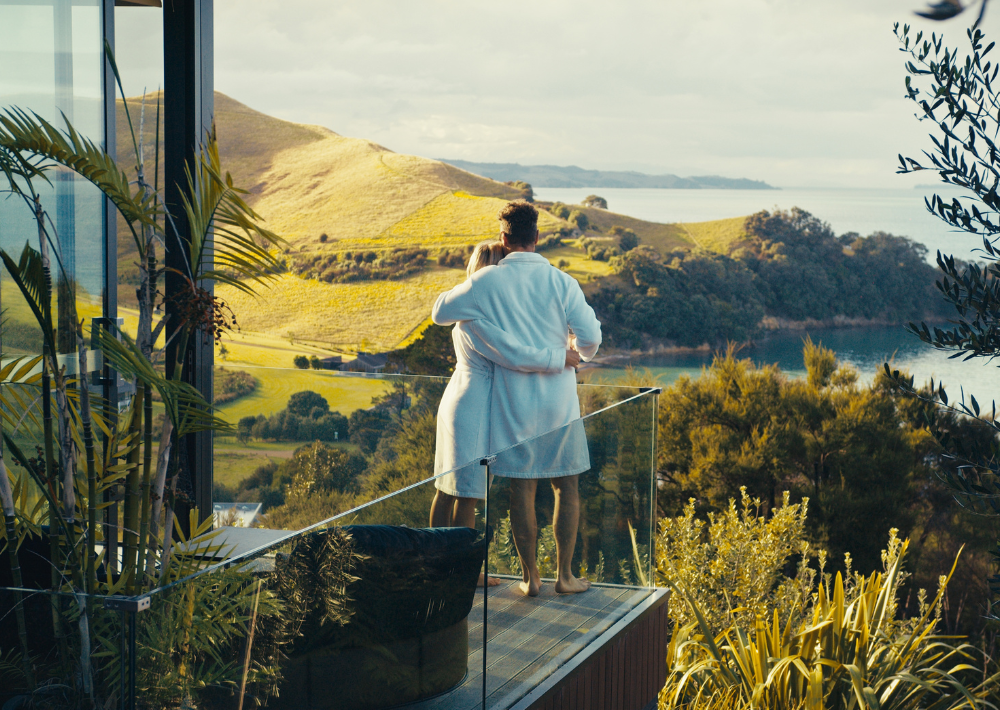 Waiheke Island luxury accommodation with an ocean view