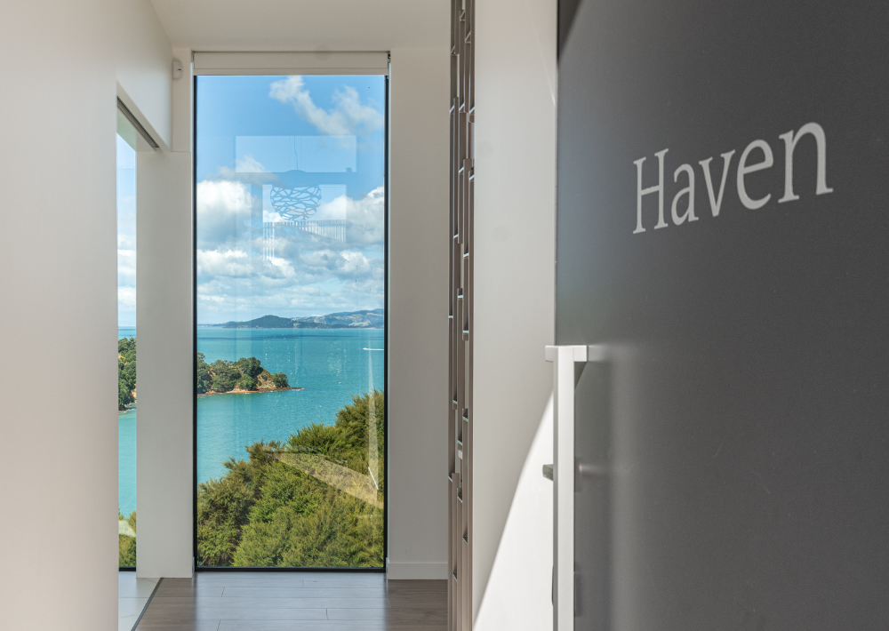 Private beach villas on Waiheke Island offer luxury, comfort and exclusive services