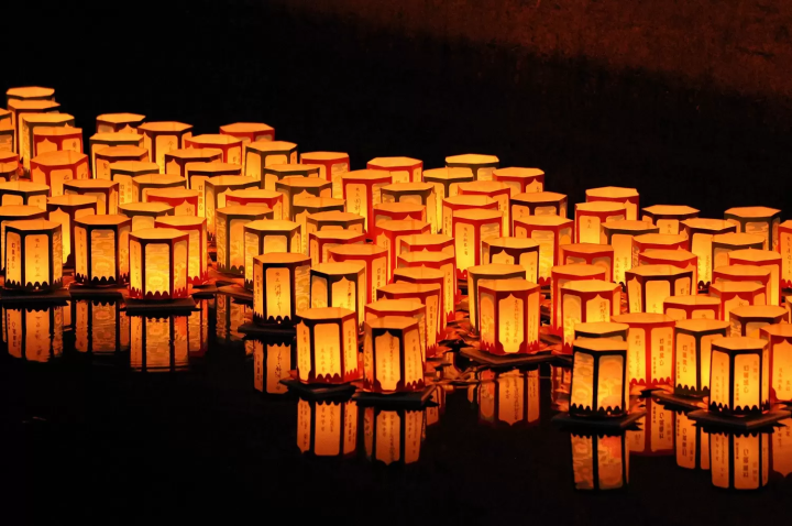 Japan's Obon Season: Festivities, Summer Holiday, and Customs - Japan  Travel Guide MATCHA