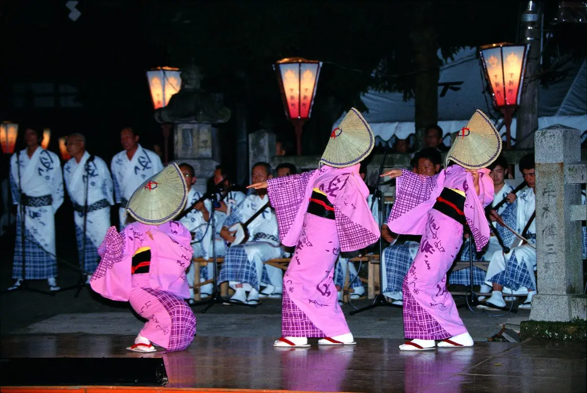 Etchu Owara Kaze-no-Bon - Must-See, Access, Hours & Price | GOOD LUCK TRIP