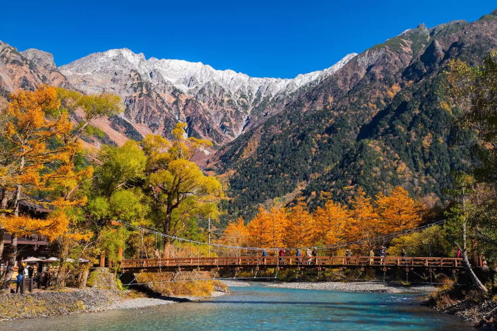 Kamikochi in Autumn: 5 Fall Foliage Spots and Travel Tips - Japan Travel  Guide MATCHA