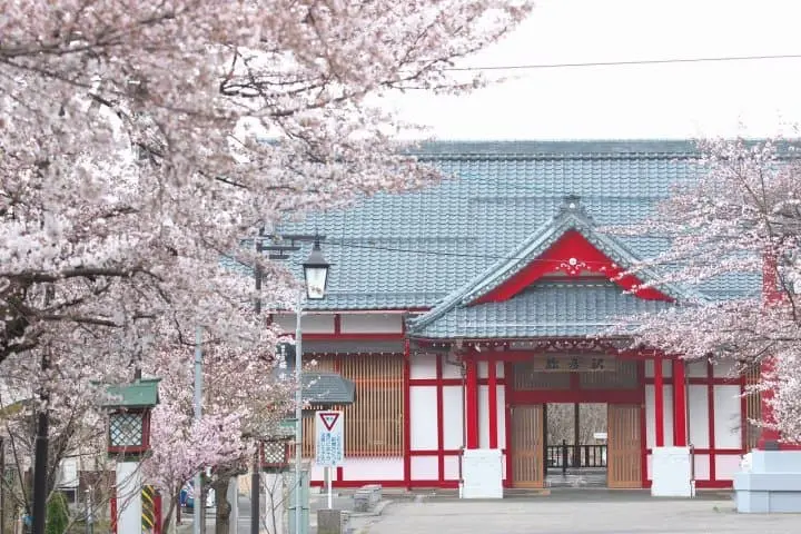 Exploring Yahiko, Niigata's Most Famous Shrine Town! - Japan Travel Guide  MATCHA