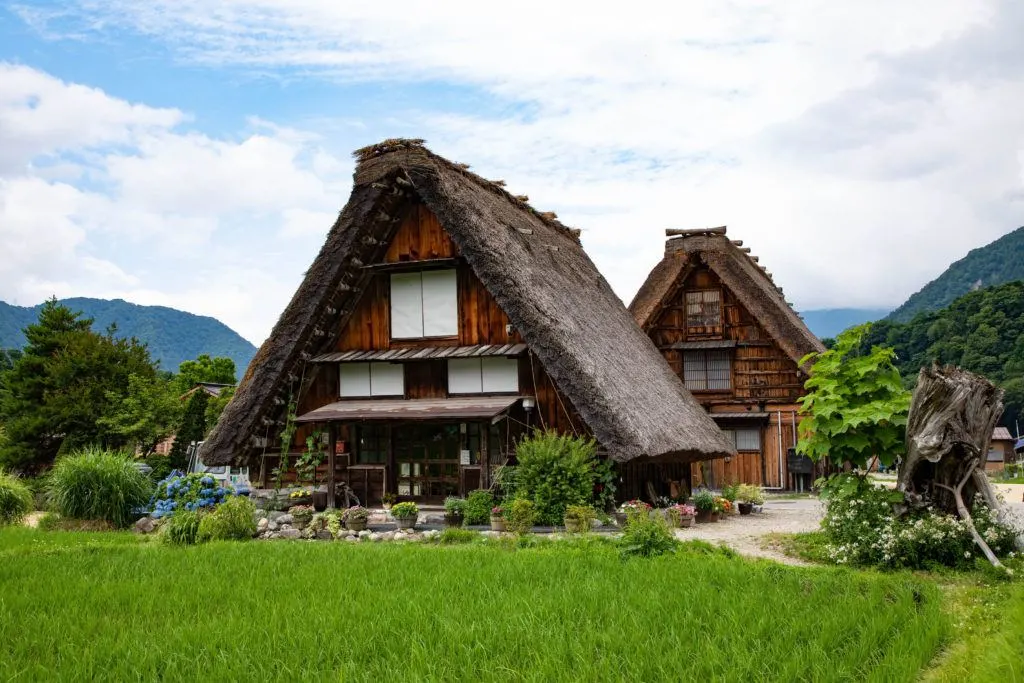 Shirakawa-go Japan! Visiting Gassho Zukuri World Heritage Site [in 1 Day]