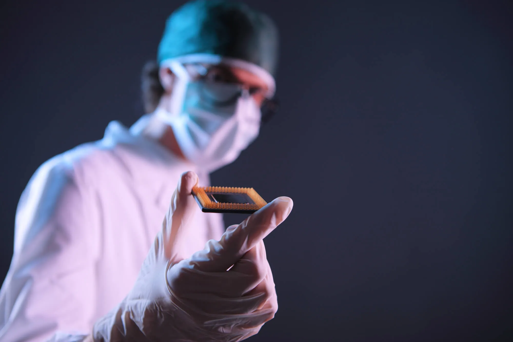 expert handing this Buy silicon wafer