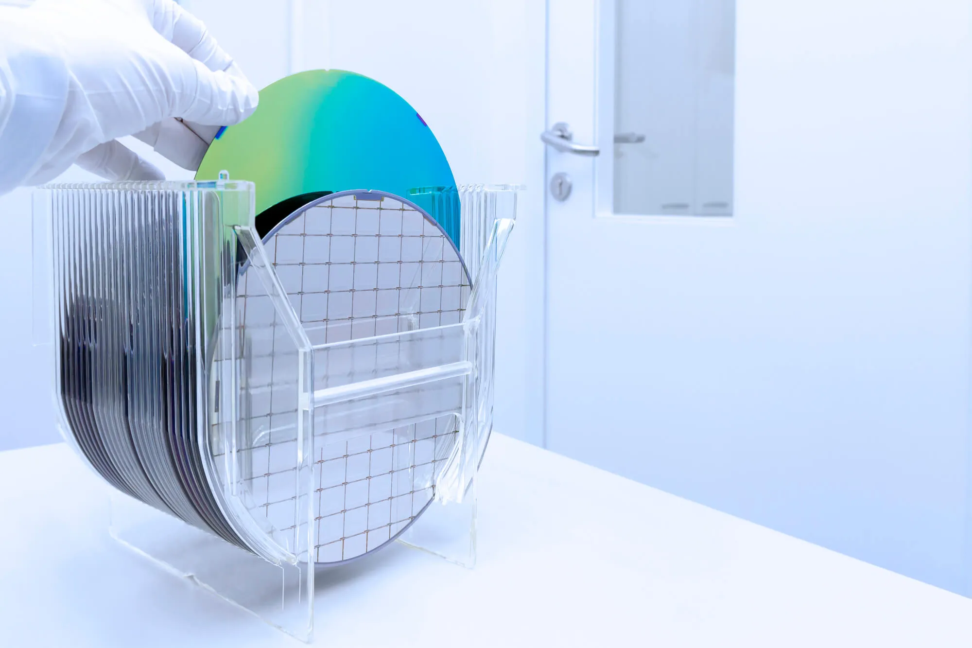 Silicon wafer in container