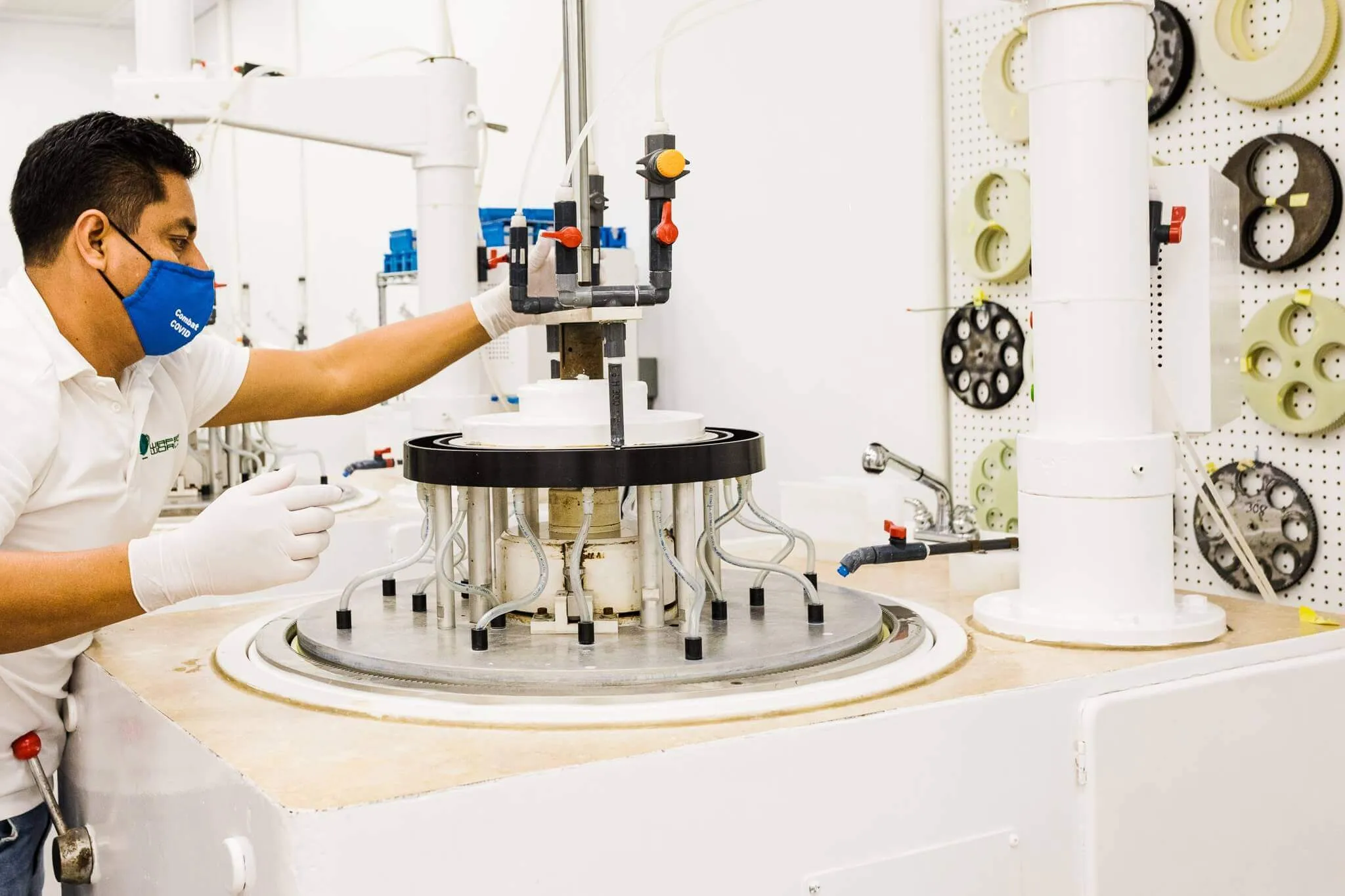 double-side-polish-wafer-in-production