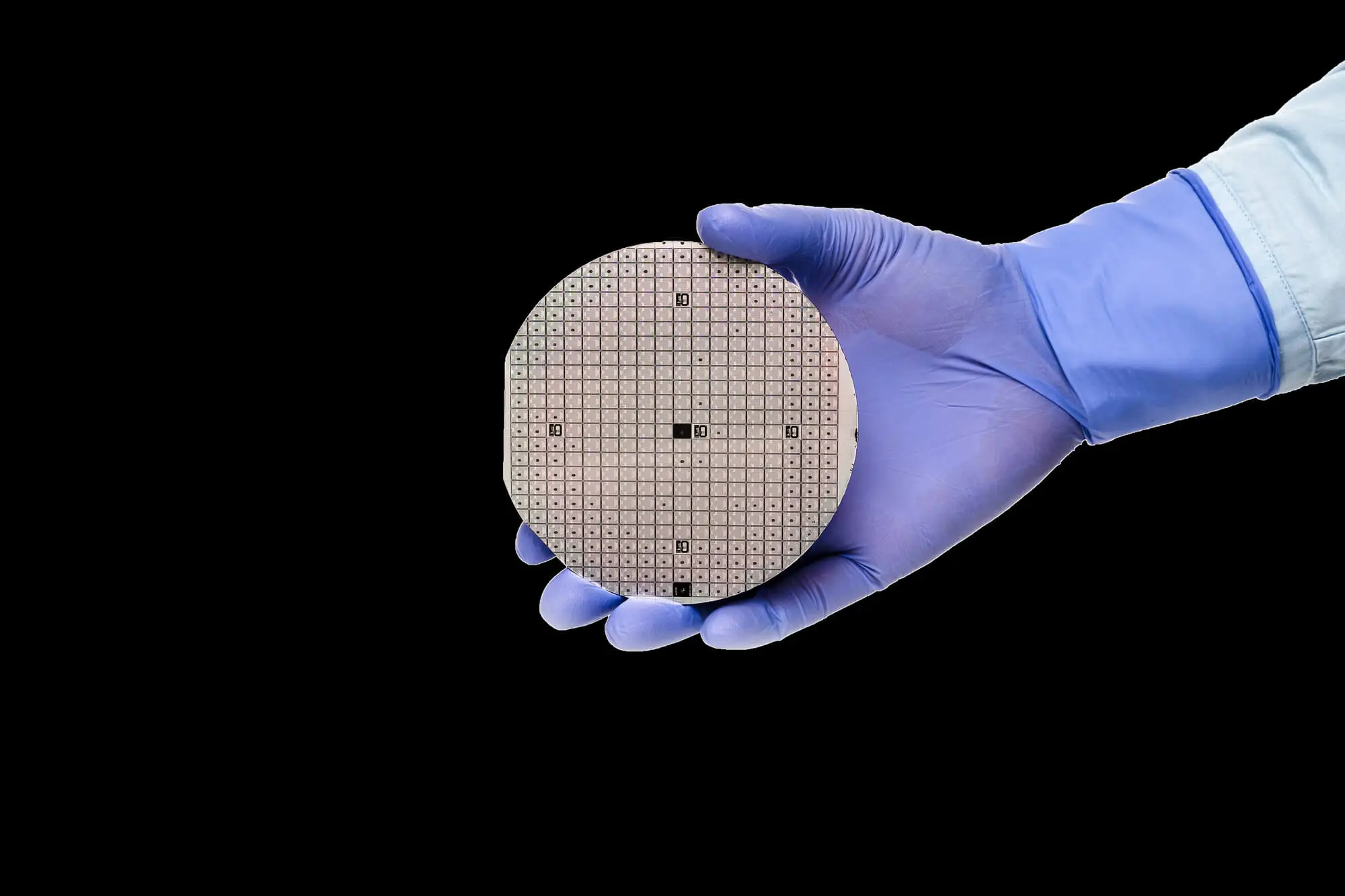 Learn what SOI wafers are, how they work, and when to buy silicon wafers with SOI for RF, power, and advanced CMOS devices.