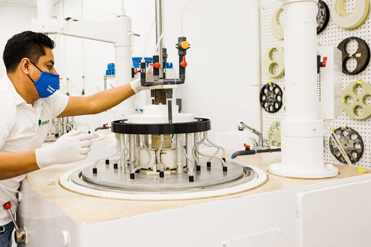 silicon-wafer-suppliers-manufacturing-equipment