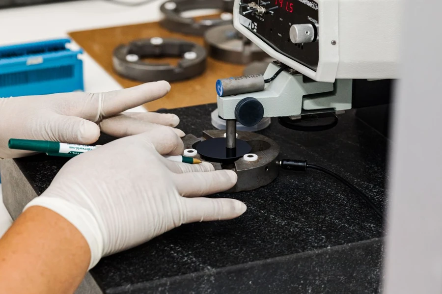 silicon-prices-quality-control-testing